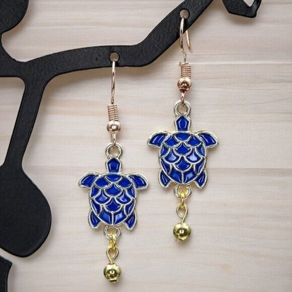 Sea Turtle Earrings Handcrafted Beach Jewelry - Picture 3 of 4